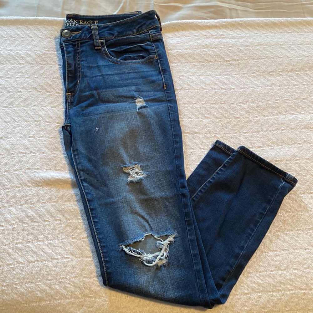 Distressed jeggings